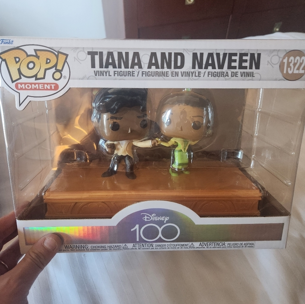 Disney 100 funko pop Tiana and Naveen
